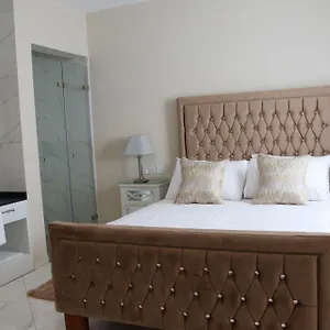  Pensión 100 Boutique Living